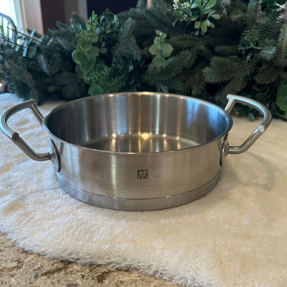 Zwilling JA Henckels  Classic Skillet